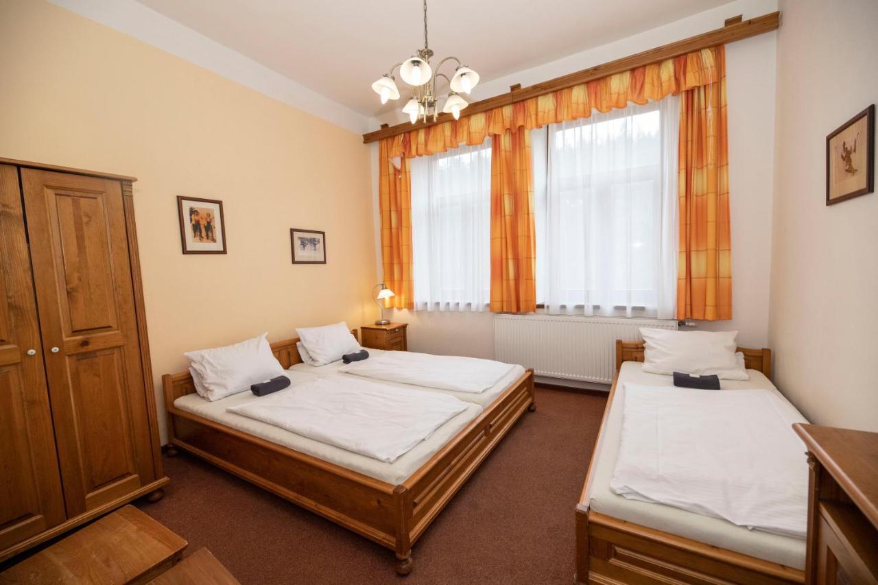 Penzion Adelka Janske Lazne Bagian luar foto