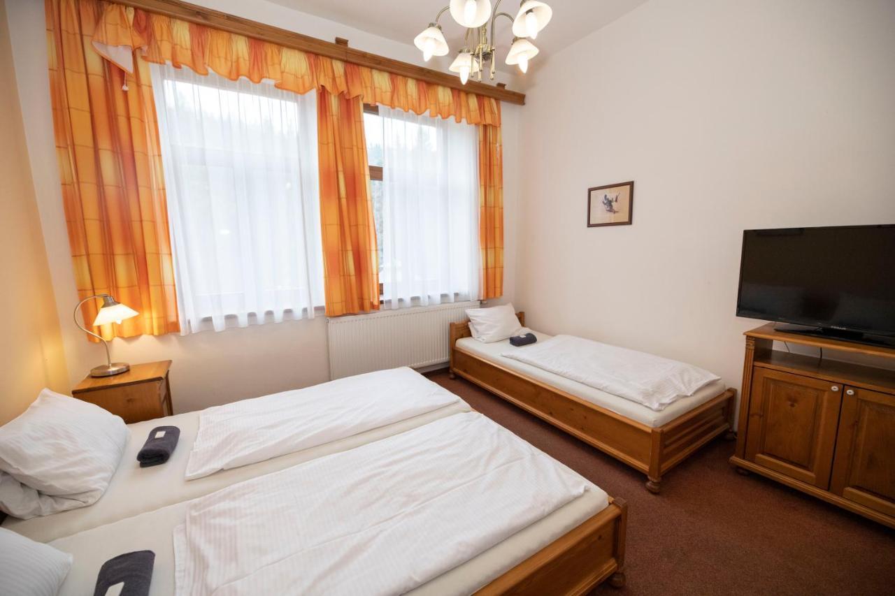 Penzion Adelka Janske Lazne Bagian luar foto
